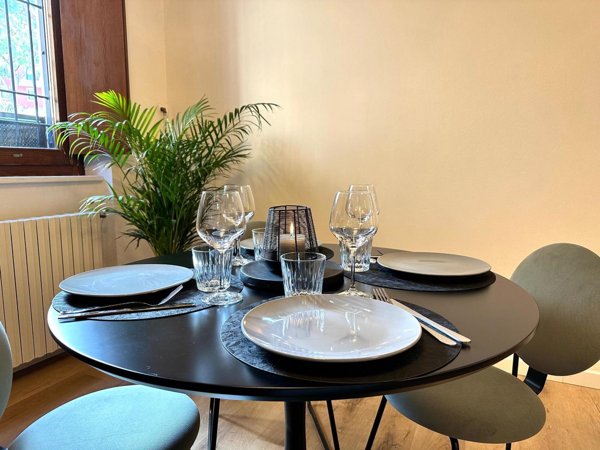 Apartmán Gioiello Deco Nel Centro Storico Desenzano del Garda Exteriér fotografie